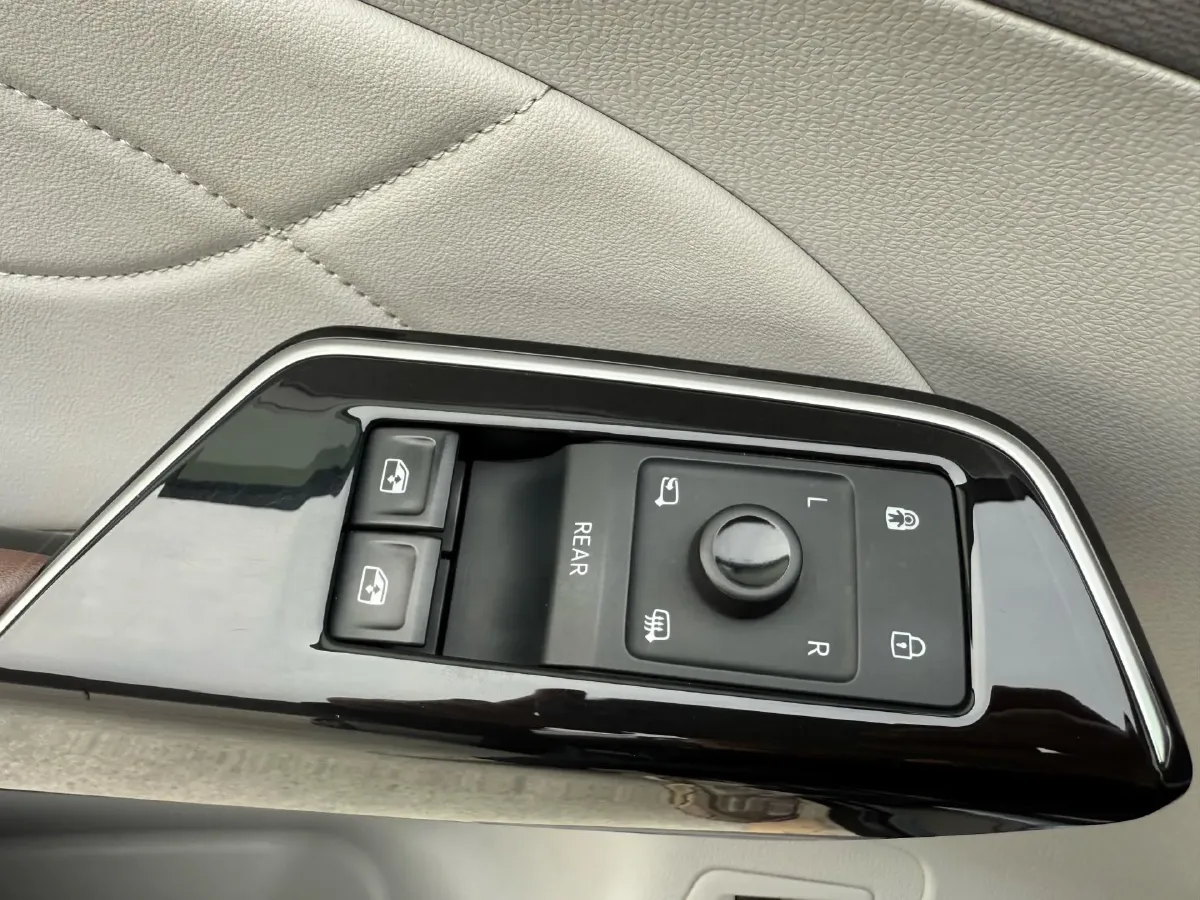 2022 Volkswagen ID.6 X BEV 83.4KWH,autocango,china used car exporter,china ev exporter,chinese used car exporter,chinese used ev exporter