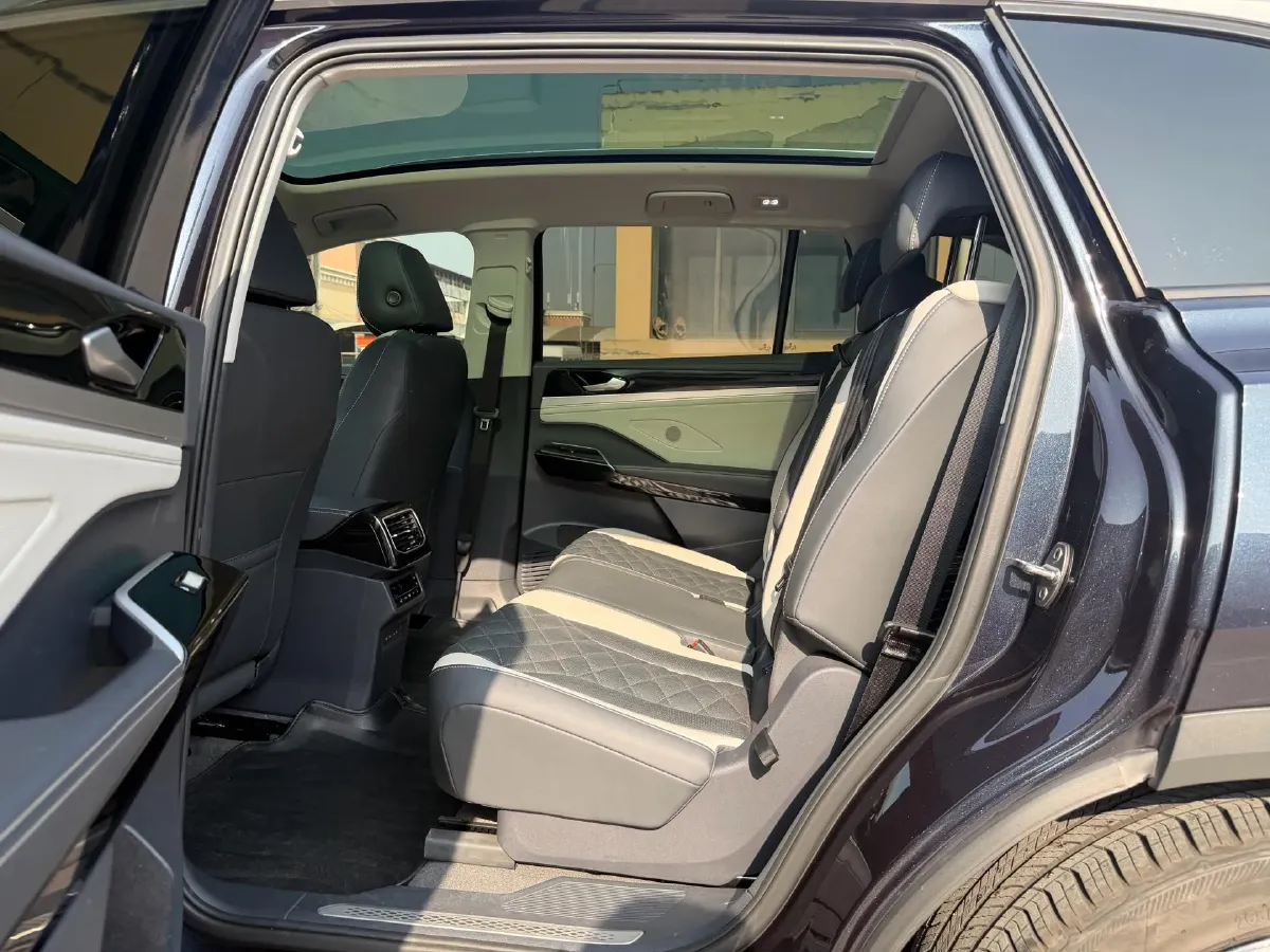 2024 Volkswagen ID.6 Crozz BEV 84.8KWH,autocango,china used car exporter,china ev exporter,chinese used car exporter,chinese used ev exporter