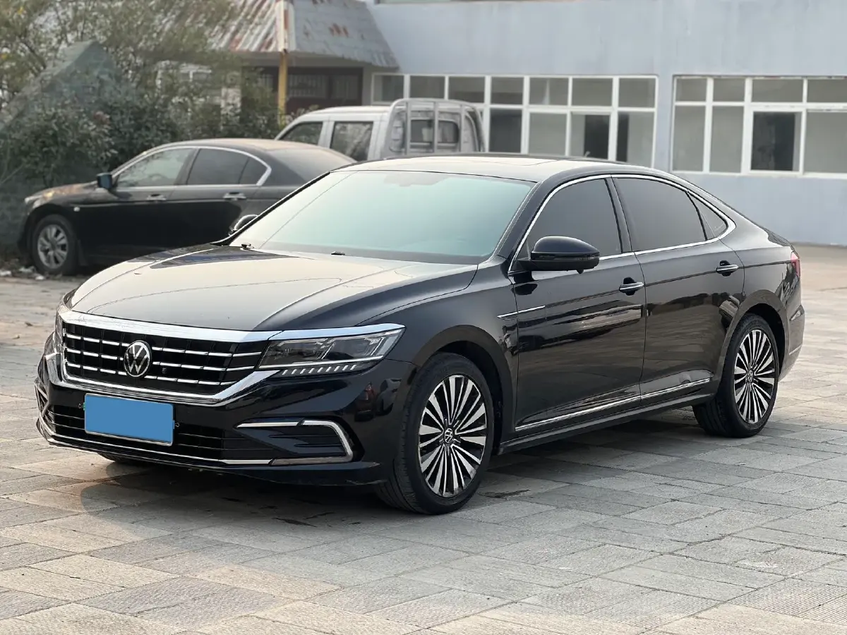 2021 Volkswagen Passat 2.0T 186HP L4 7DCT