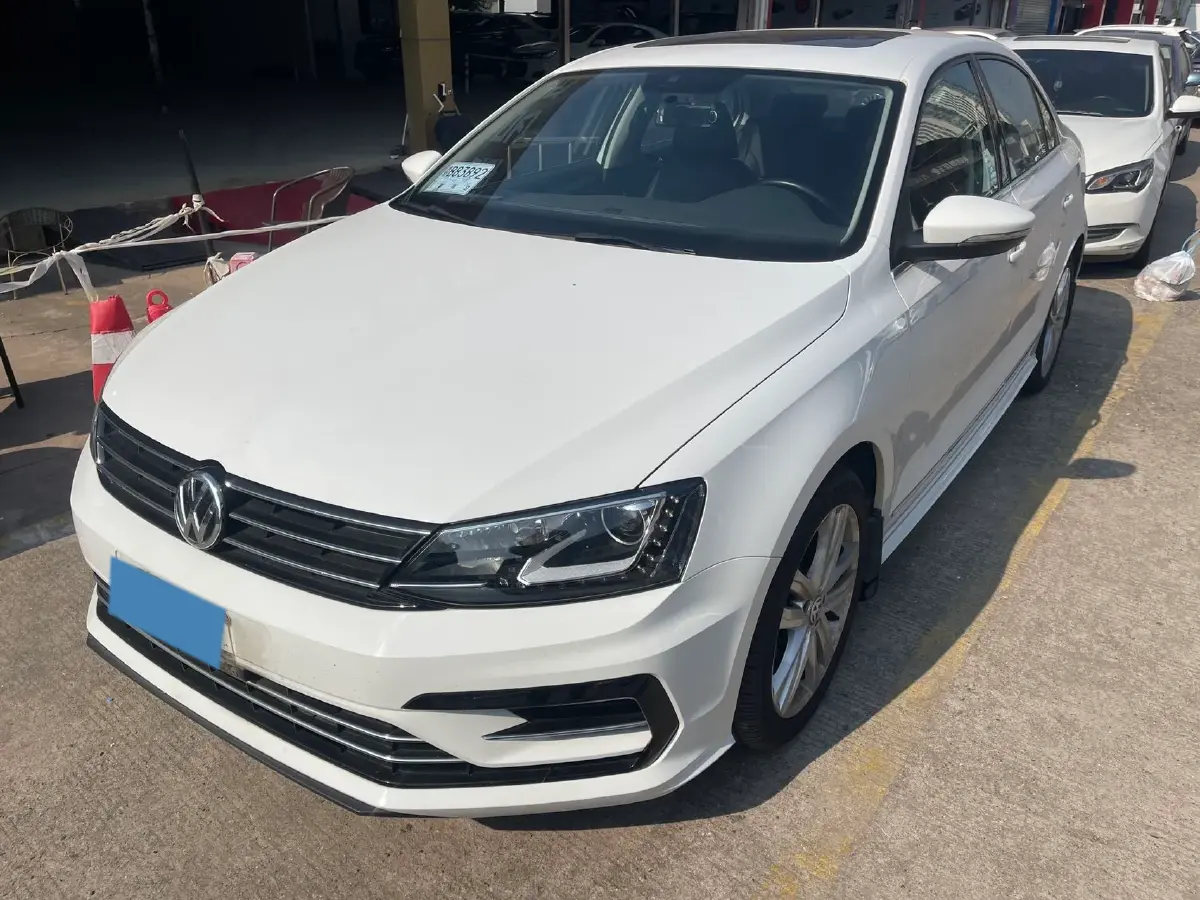 2018 Volkswagen Sagitar 1.4T 150HP L4 7DCT 2018 Volkswagen Sagitar 1.4T 150HP L4 7DCT