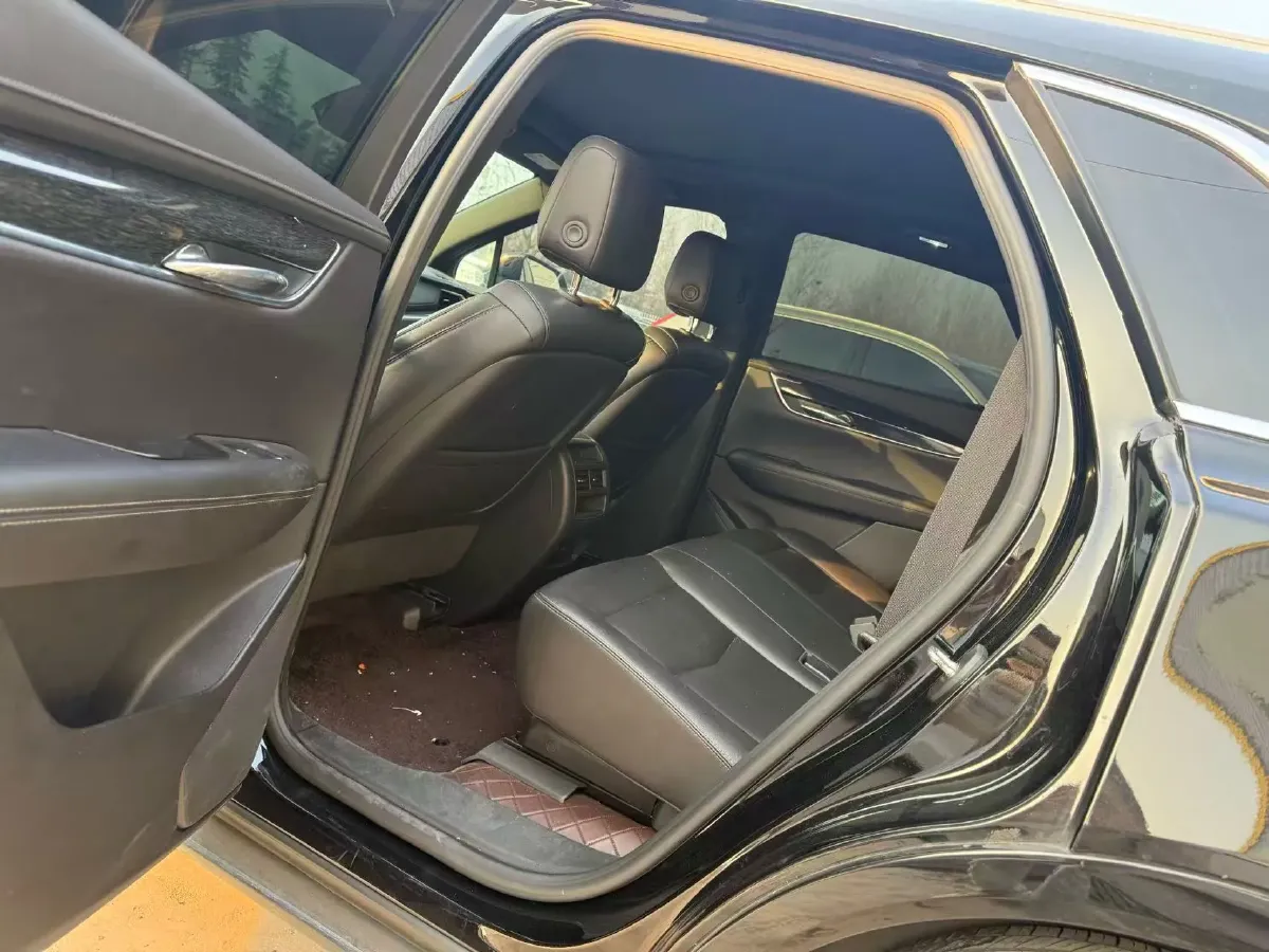 2023 Cadillac XT5 2.0T 237HP L4 9AT,autocango,china used car exporter,china ev exporter,chinese used car exporter,chinese used ev exporter