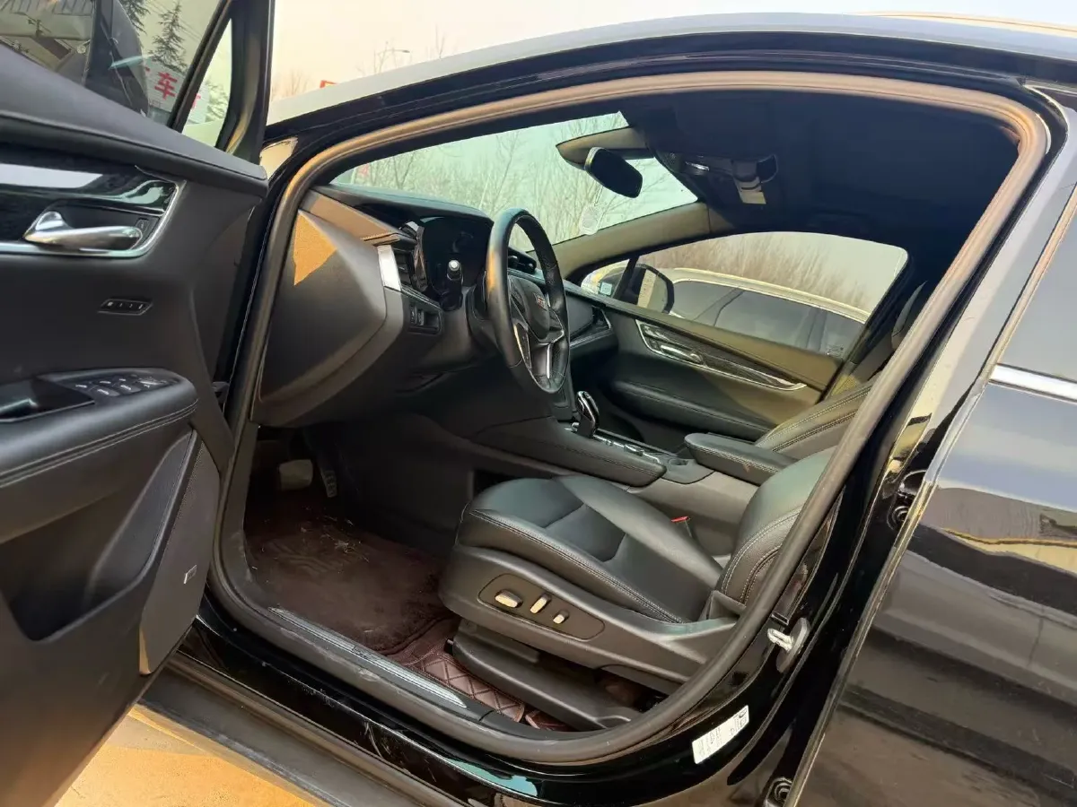 2023 Cadillac XT5 2.0T 237HP L4 9AT,autocango,china used car exporter,china ev exporter,chinese used car exporter,chinese used ev exporter