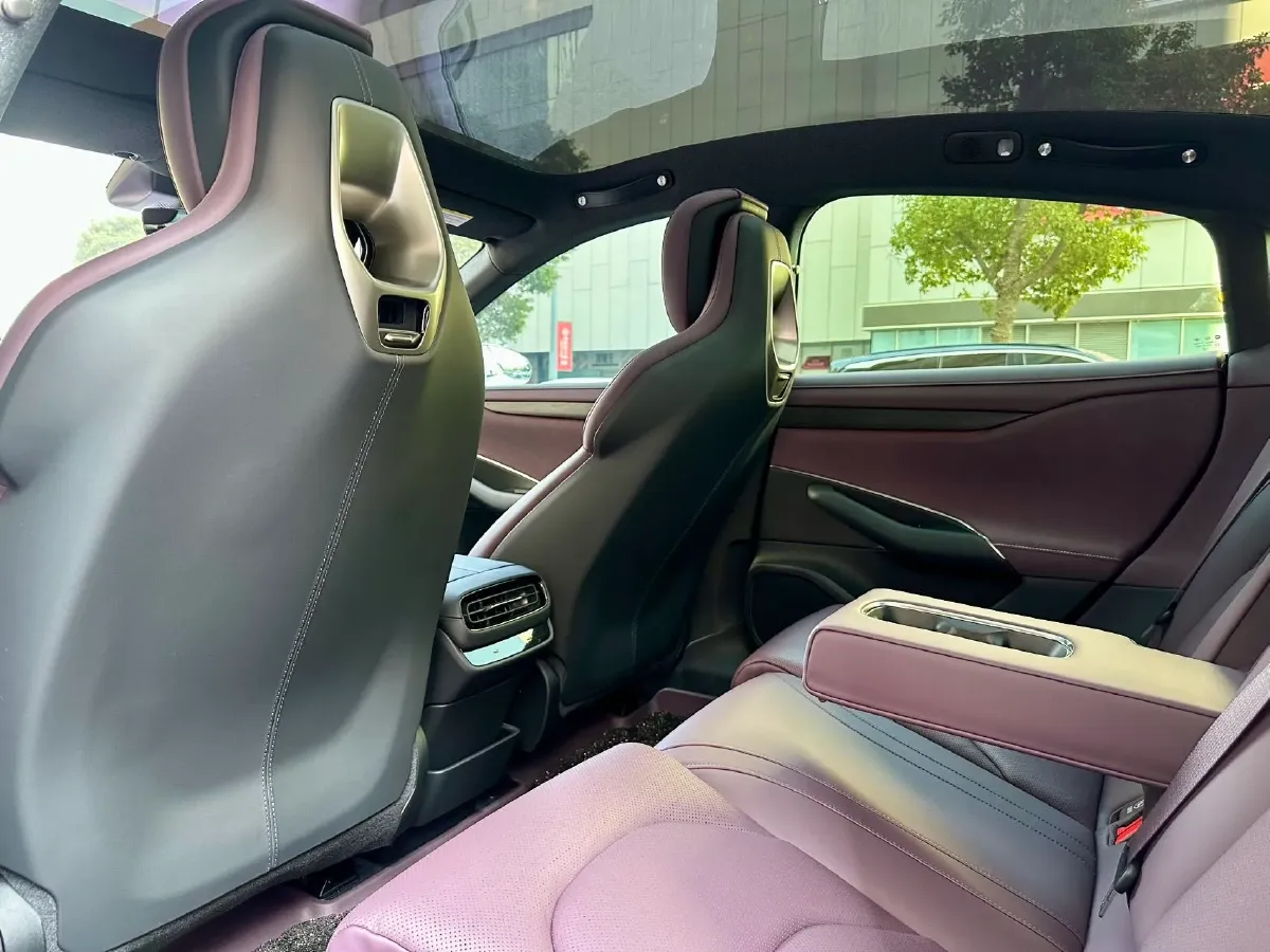 2024 MI SU7 BEV 73.6KWH,autocango,china used car exporter,china ev exporter,chinese used car exporter,chinese used ev exporter