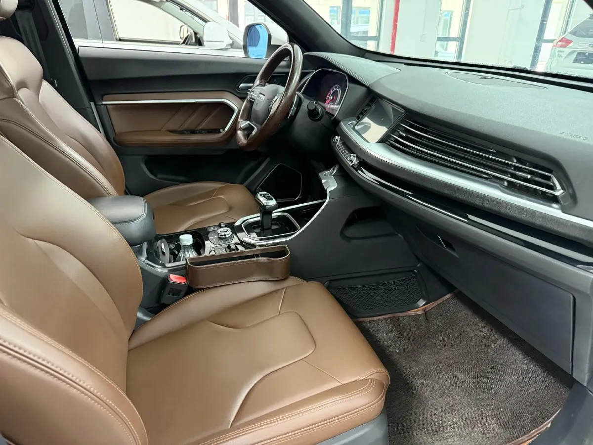 2017 Haval H6 2.0T 197HP L4 7DCT,autocango,china used car exporter,china ev exporter,chinese used car exporter,chinese used ev exporter