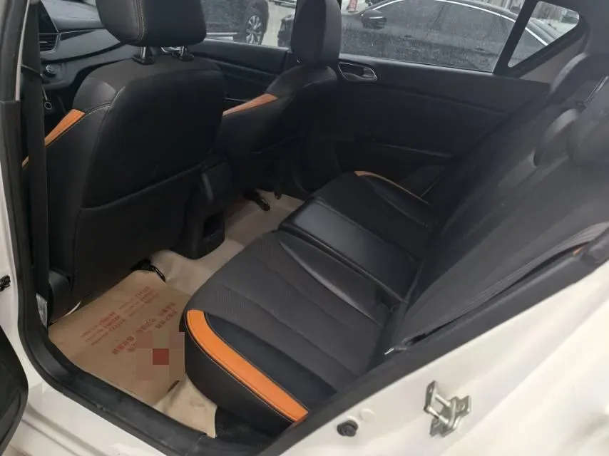 2016 BaoJun 310 1.2L 82HP L4 5MT,autocango,china used car exporter,china ev exporter,chinese used car exporter,chinese used ev exporter