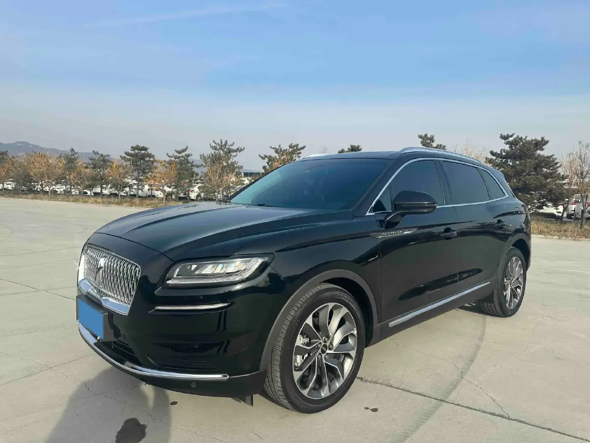 2021 Lincoln Nautilus 2.0T 245HP L4 8AT