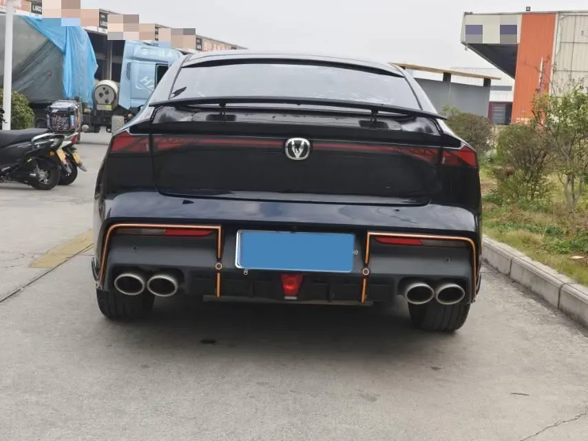 2022 ChangAn UNI-V 2.0T 233HP L4 8AT,autocango,china used car exporter,china ev exporter,chinese used car exporter,chinese used ev exporter