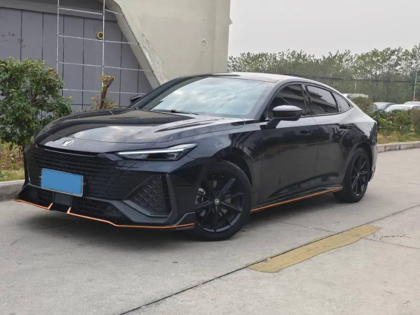 2022 ChangAn UNI-V 2.0T 233HP L4 8AT,autocango,china used car exporter,china ev exporter,chinese used car exporter,chinese used ev exporter