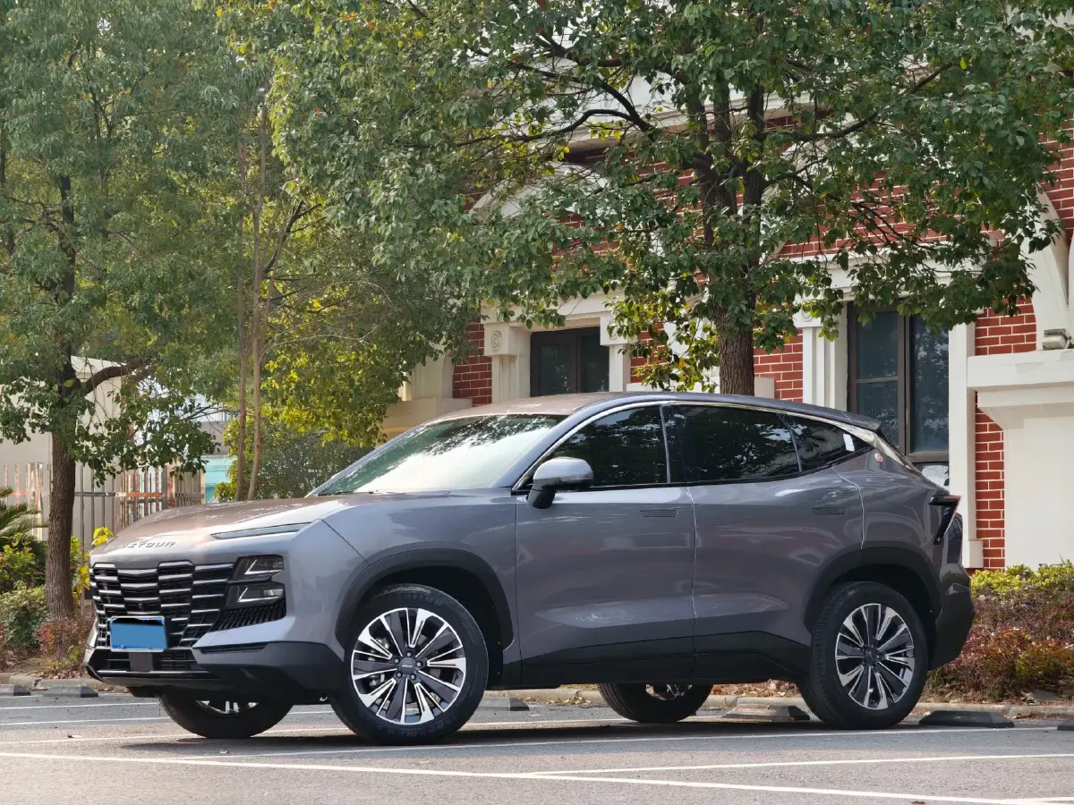 2022 Jetour DASHING 1.6T 197HP L4 7DCT