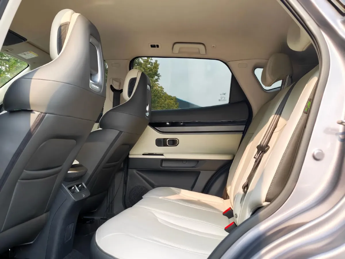 2022 Jetour DASHING 1.6T 197HP L4 7DCT,autocango,china used car exporter,china ev exporter,chinese used car exporter,chinese used ev exporter