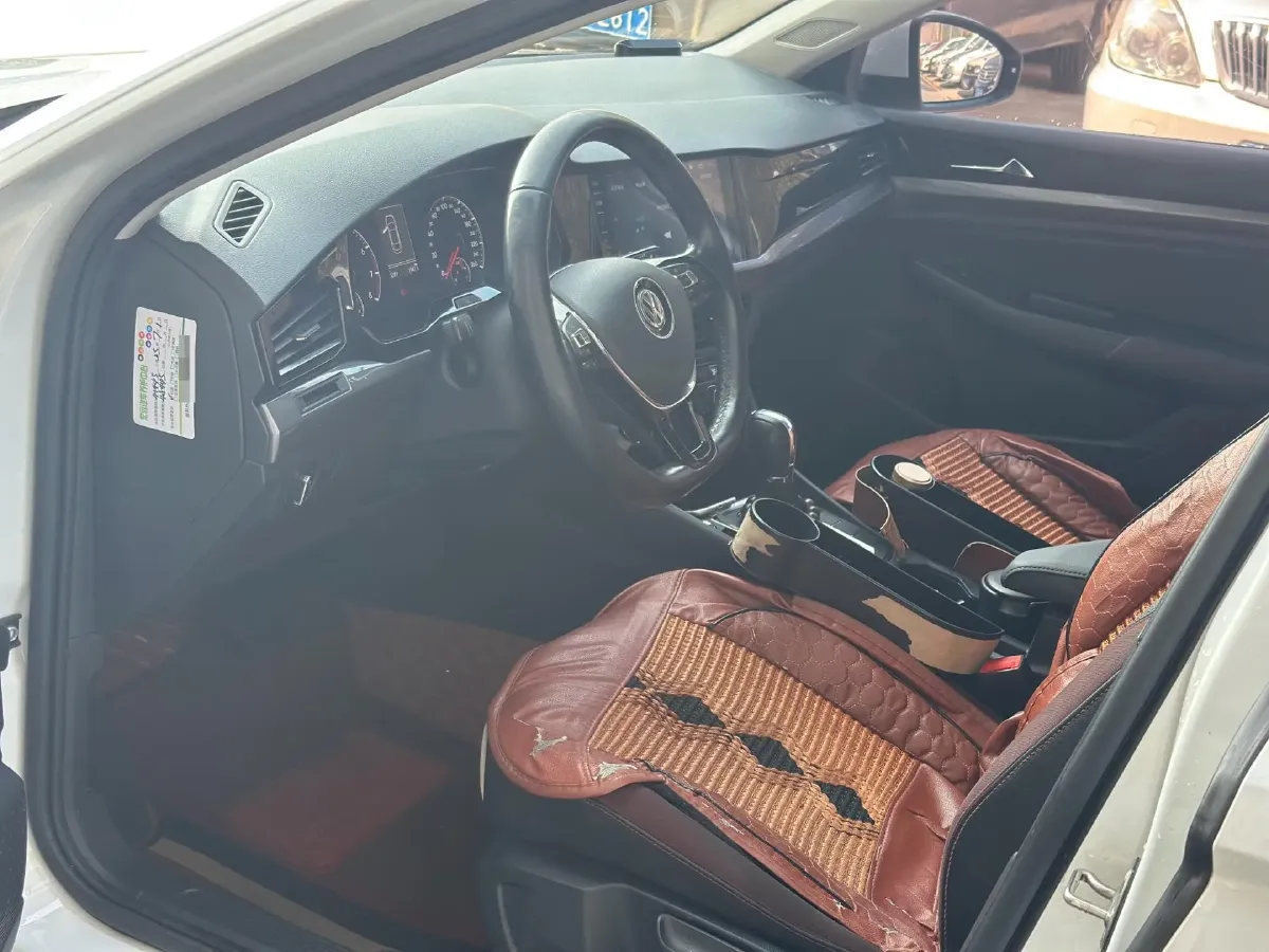 2019 HuangHai WeiLong 2.4T 218HP L4 6AT,autocango,china used car exporter,china ev exporter,chinese used car exporter,chinese used ev exporter