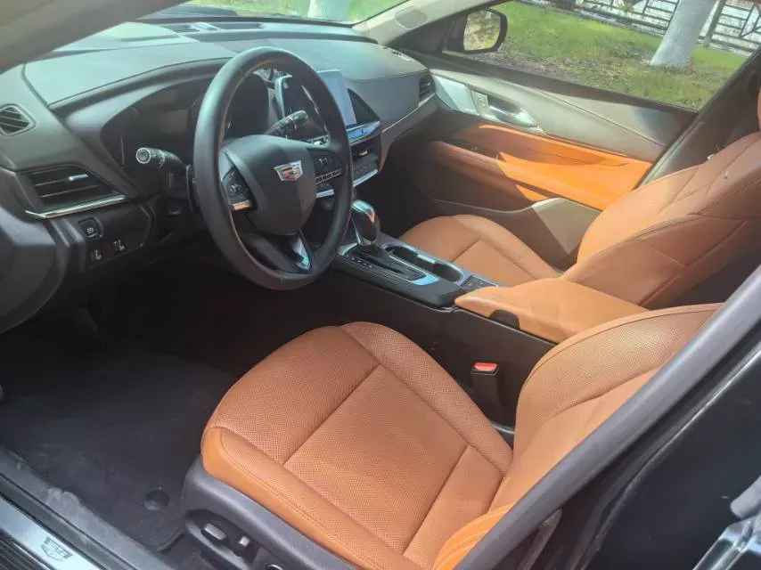 2021 Cadillac CT4 2.0T 237HP L4 8AT,autocango,china used car exporter,china ev exporter,chinese used car exporter,chinese used ev exporter