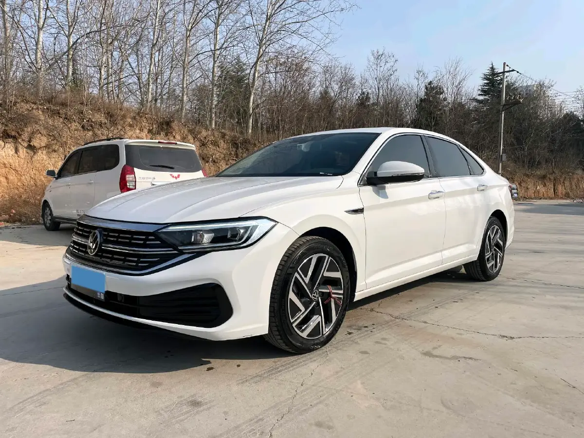 2023 Volkswagen Sagitar 1.5T 160HP L4 7DCT