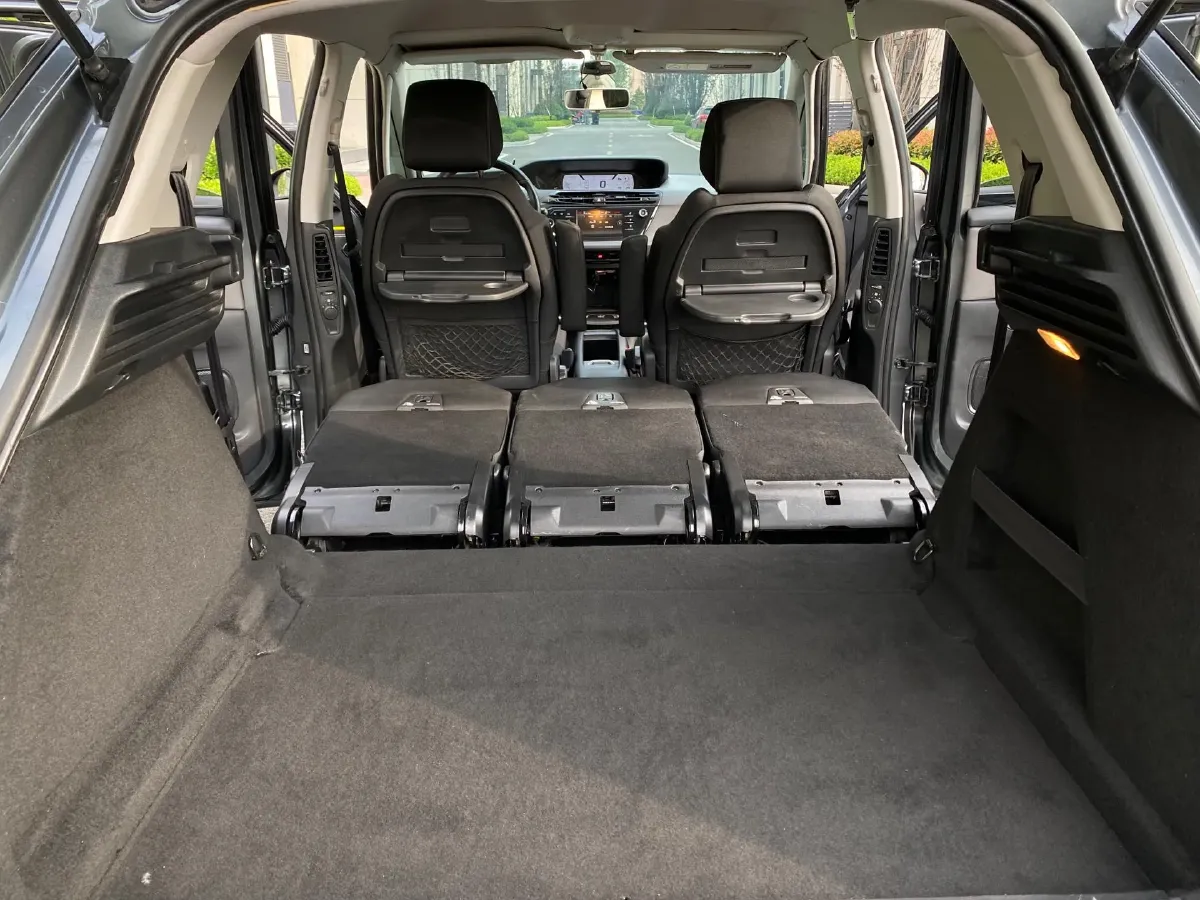 2015 Citroen C4 Picasso 1.6T 165HP L4 6AT,autocango,china used car exporter,china ev exporter,chinese used car exporter,chinese used ev exporter