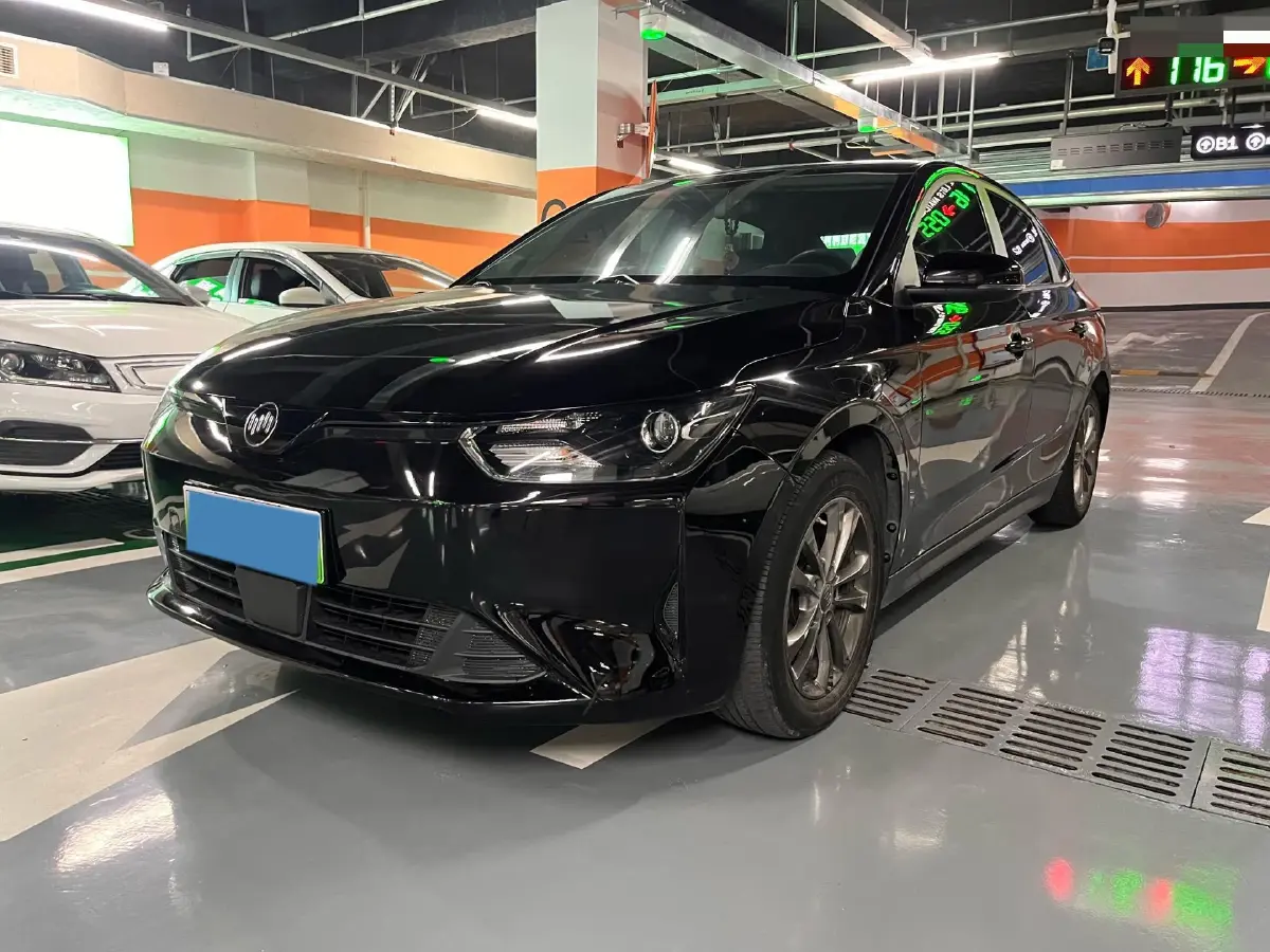 2021 Weltmeister E.5 BEV 49.92KWH