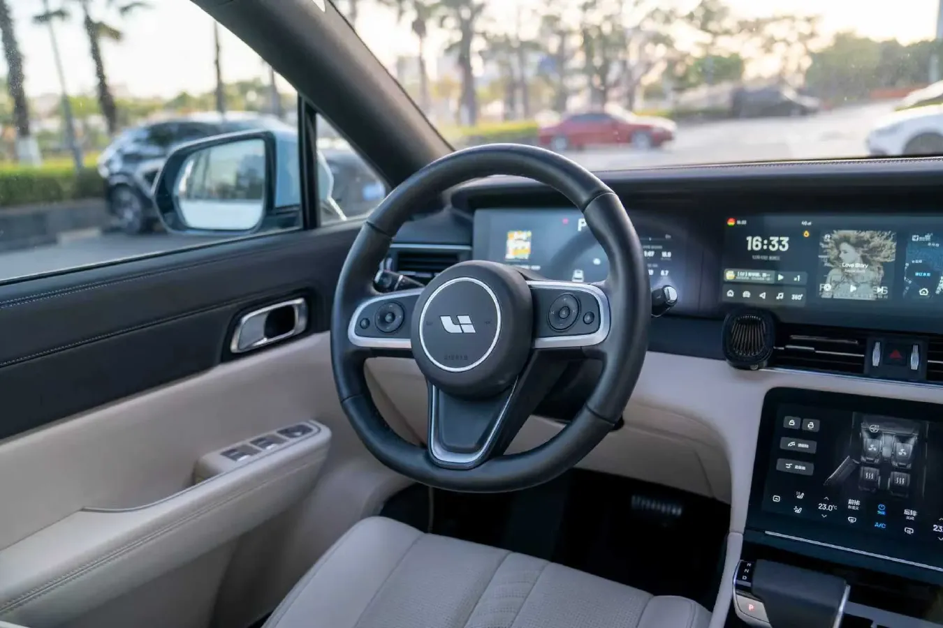 2021 Li ONE Range Extended 131HP REEV 40.5KWH,autocango,china used car exporter,china ev exporter,chinese used car exporter,chinese used ev exporter