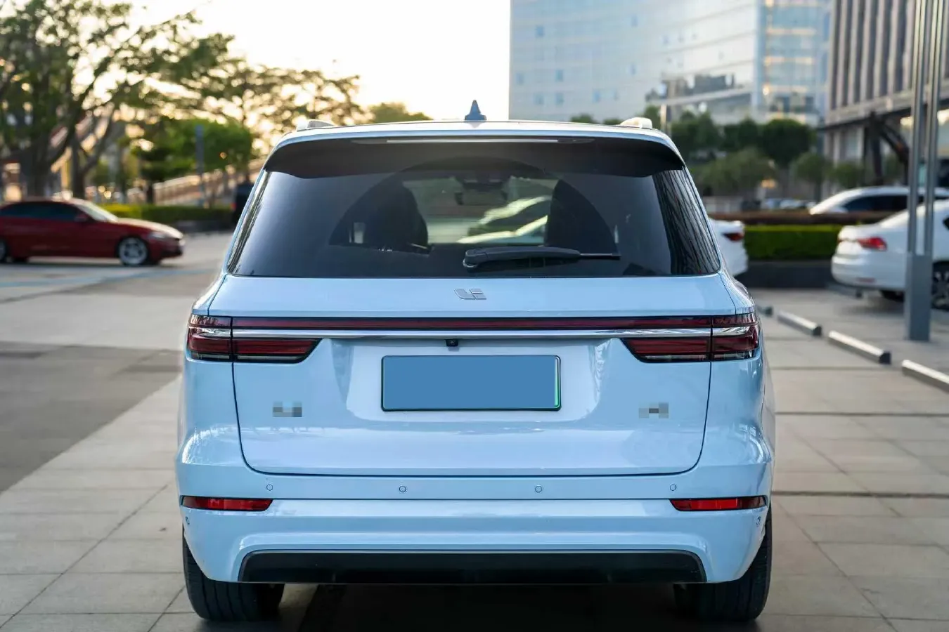 2021 Li ONE Range Extended 131HP REEV 40.5KWH,autocango,china used car exporter,china ev exporter,chinese used car exporter,chinese used ev exporter