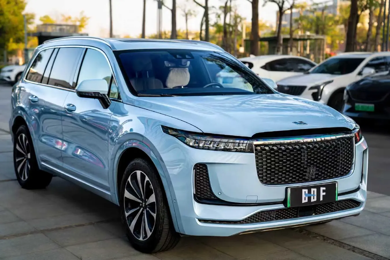 2021 Li ONE Range Extended 131HP REEV 40.5KWH,autocango,china used car exporter,china ev exporter,chinese used car exporter,chinese used ev exporter