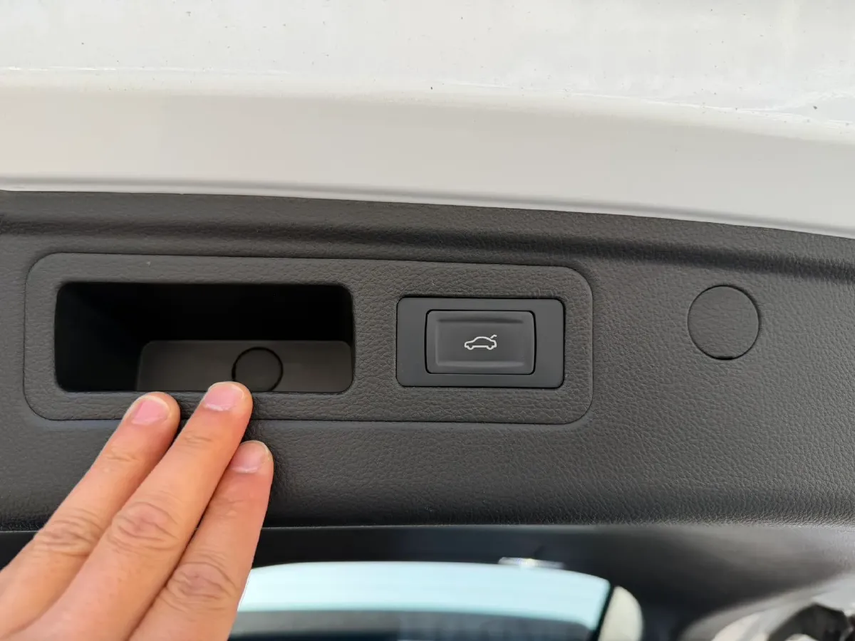 2022 Jetour X90 2.0T 254HP L4 7DCT,autocango,china used car exporter,china ev exporter,chinese used car exporter,chinese used ev exporter