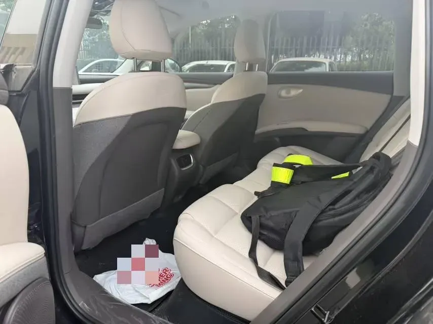 2025 IM LS6 BEV 75KWH,autocango,china used car exporter,china ev exporter,chinese used car exporter,chinese used ev exporter