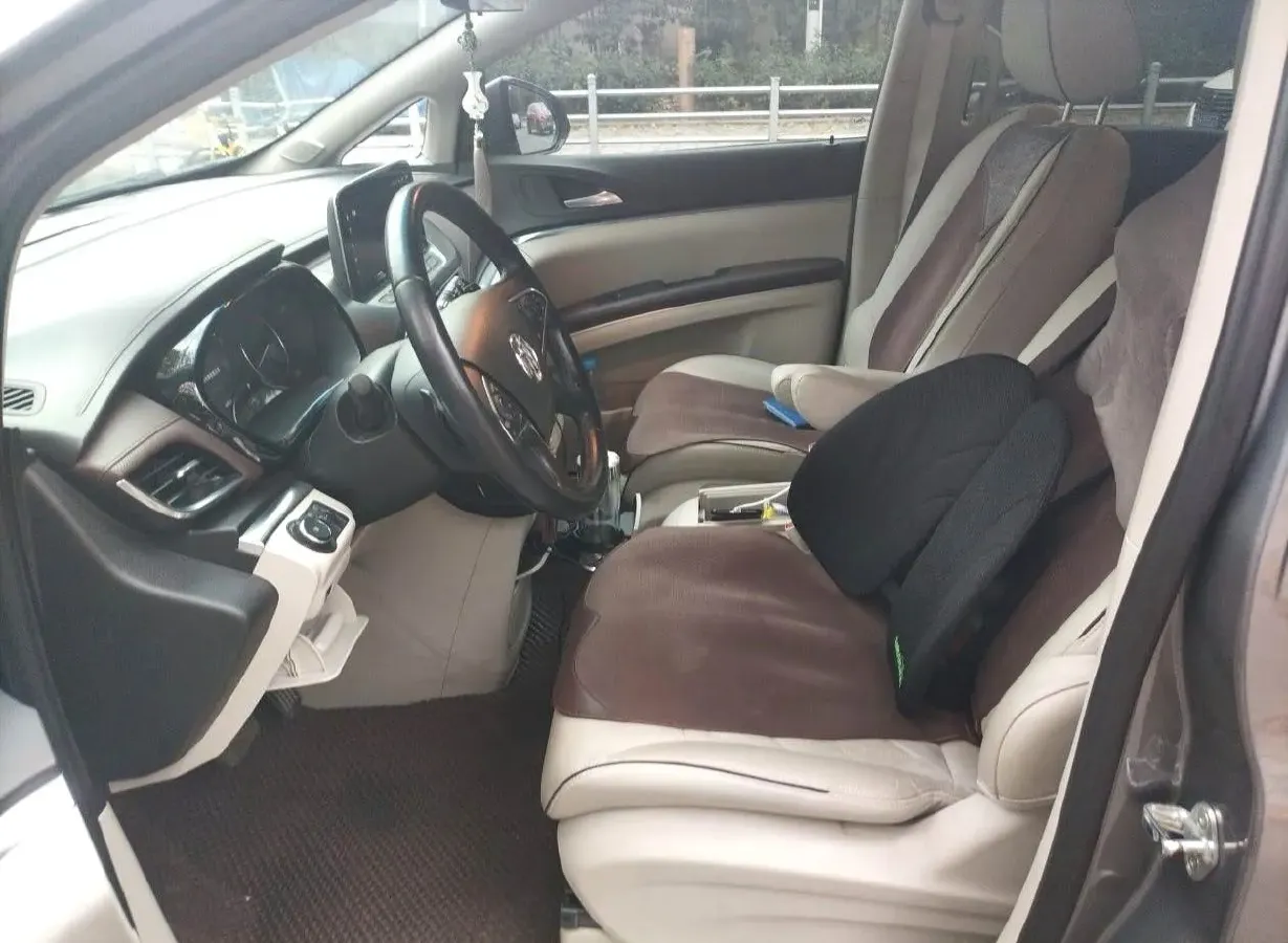 2021 Buick GL8 2.0T 237HP L4 9AT,autocango,china used car exporter,china ev exporter,chinese used car exporter,chinese used ev exporter