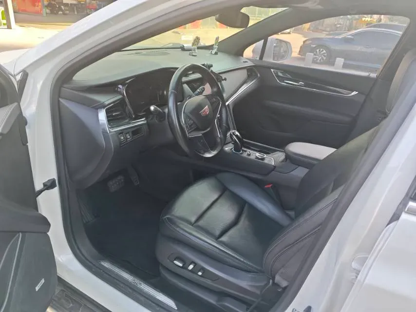 2020 Cadillac XT5 2.0T 237HP L4 9AT,autocango,china used car exporter,china ev exporter,chinese used car exporter,chinese used ev exporter