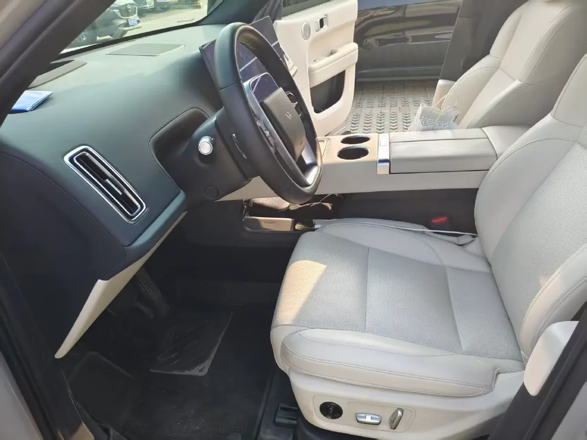 2024 Li L6 Range Extended 154HP L4 REEV 36.8KWH,autocango,china used car exporter,china ev exporter,chinese used car exporter,chinese used ev exporter