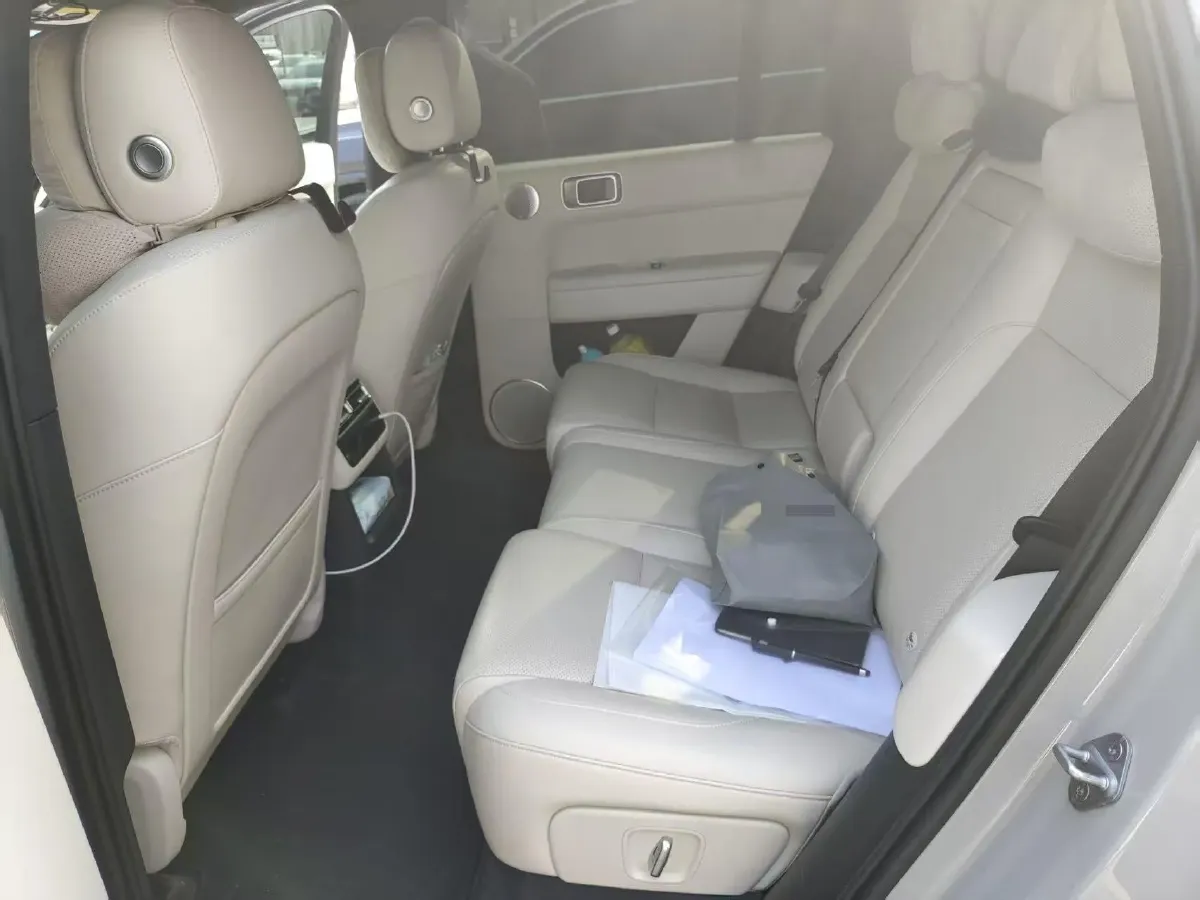 2024 Li L6 Range Extended 154HP L4 REEV 36.8KWH,autocango,china used car exporter,china ev exporter,chinese used car exporter,chinese used ev exporter