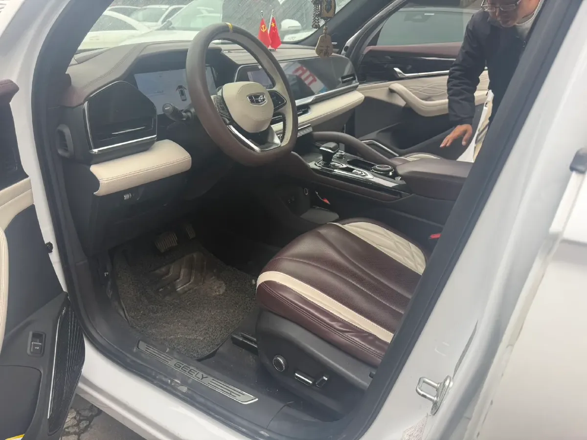 2021 Geely Monjaro 2.0T 238HP L4 8AT,autocango,china used car exporter,china ev exporter,chinese used car exporter,chinese used ev exporter