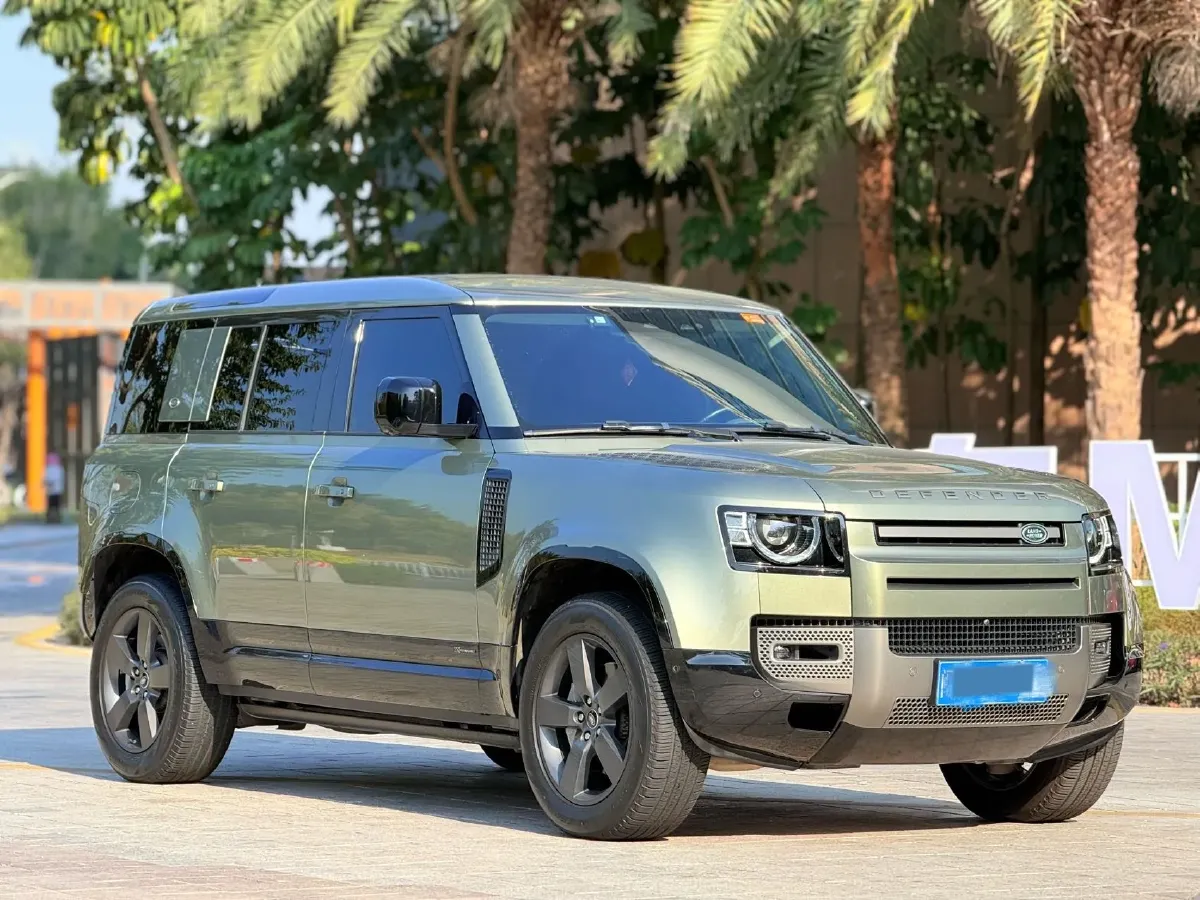 2021 Land Rover Defender 3.0T 400HP L6 8AT,autocango,china used car exporter,china ev exporter,chinese used car exporter,chinese used ev exporter