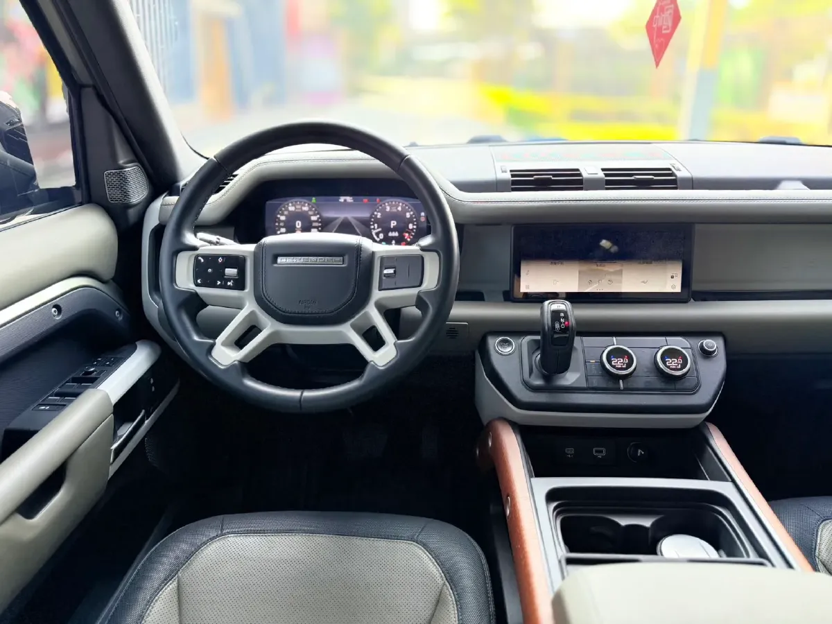 2021 Land Rover Defender 3.0T 400HP L6 8AT,autocango,china used car exporter,china ev exporter,chinese used car exporter,chinese used ev exporter