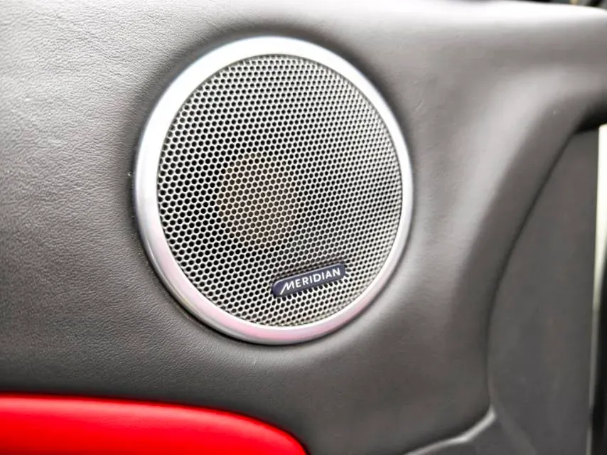 2018 Land Rover Discovery 2.0T 300HP L4 8AT,autocango,china used car exporter,china ev exporter,chinese used car exporter,chinese used ev exporter