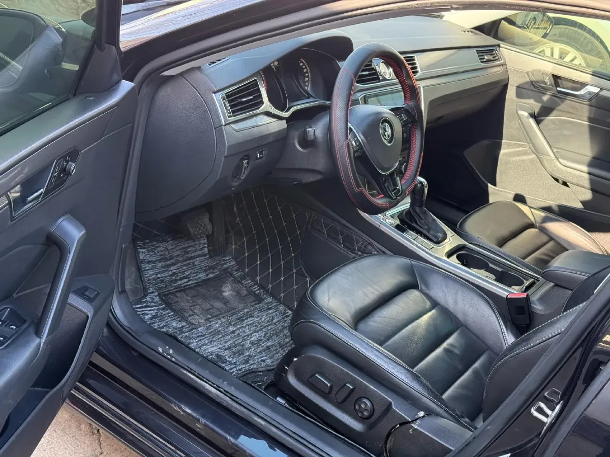 2017 Volkswagen Passat 1.4T 150HP L4 7DCT,autocango,china used car exporter,china ev exporter,chinese used car exporter,chinese used ev exporter