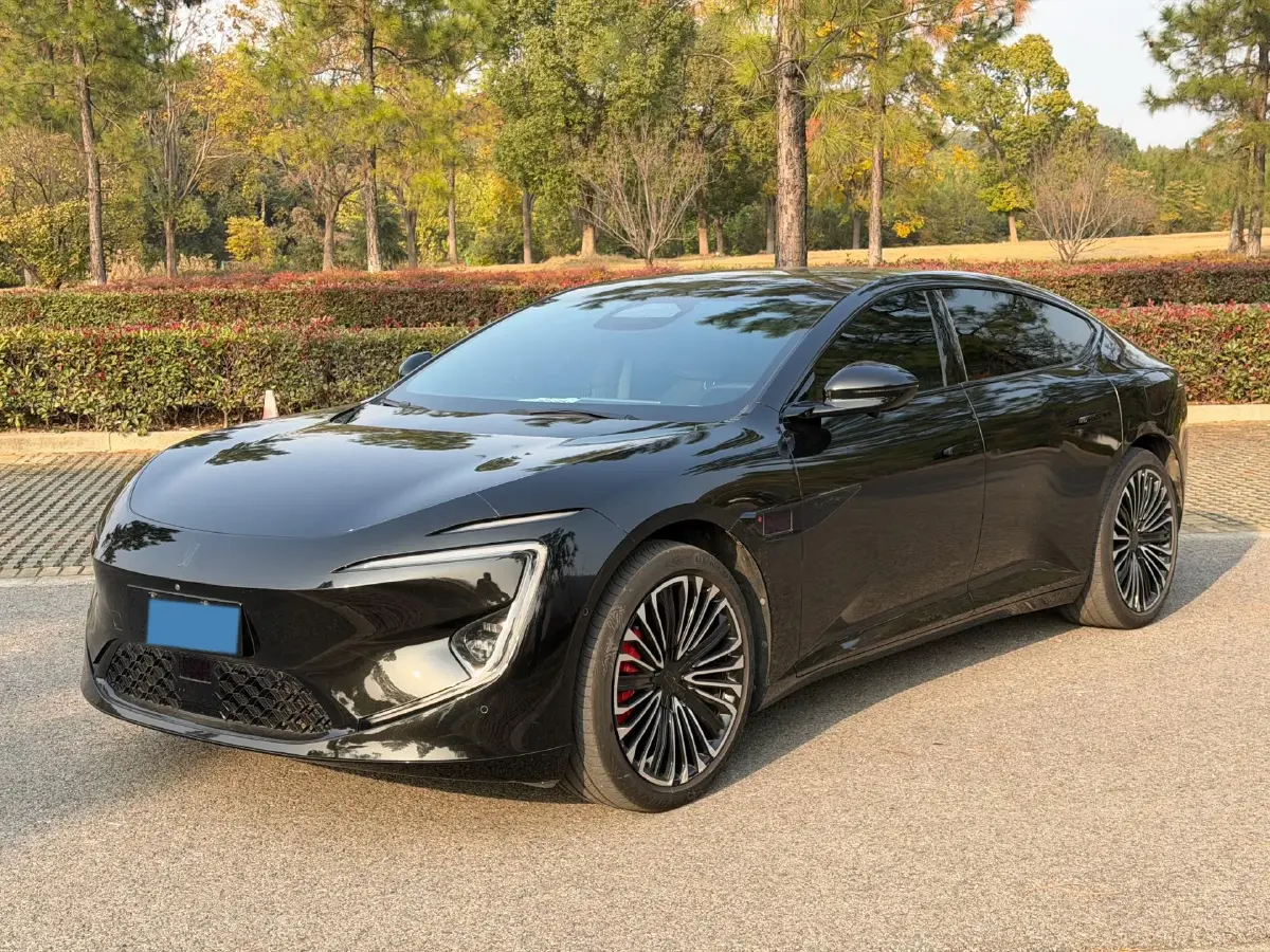 2025 Avatr 12 1.5T 156HP L4 REEV 39.05KWH