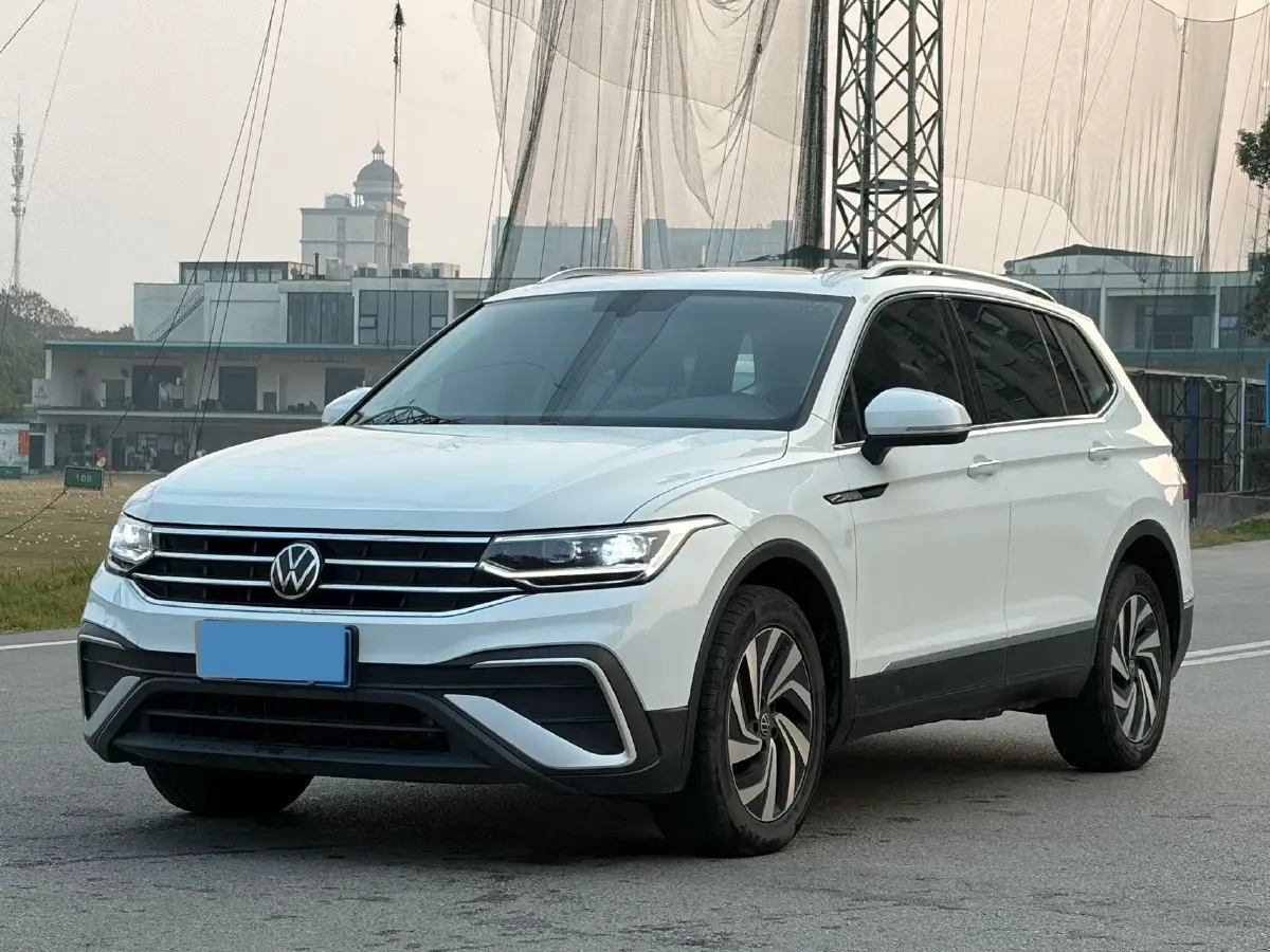 2023 Volkswagen Tiguan L 1.5T 160HP L4 7DCT