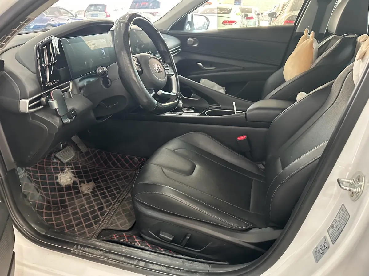 2021 Hyundai Elantra 1.5L 115HP L4 CVT,autocango,china used car exporter,china ev exporter,chinese used car exporter,chinese used ev exporter