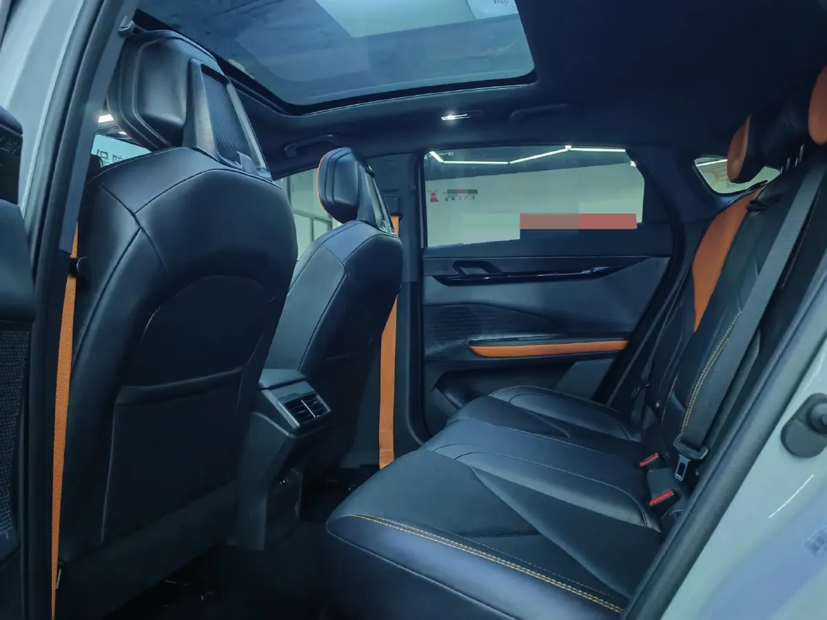 2022 ChangAn UNI-V 1.5T 188HP L4 7DCT,autocango,china used car exporter,china ev exporter,chinese used car exporter,chinese used ev exporter