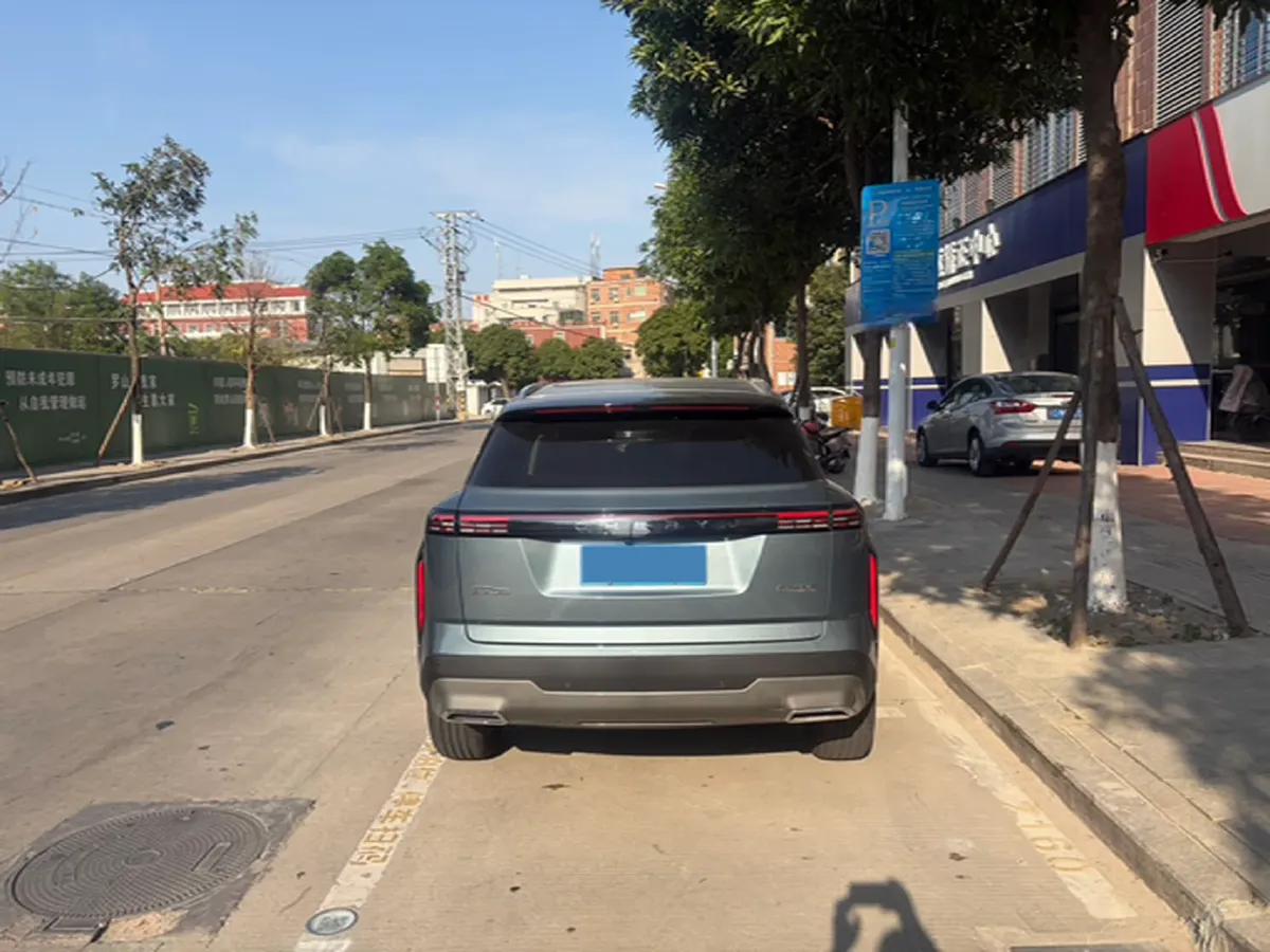 2023 Chery Exploration 06 1.6T 197HP L4 7DCT,autocango,china used car exporter,china ev exporter,chinese used car exporter,chinese used ev exporter