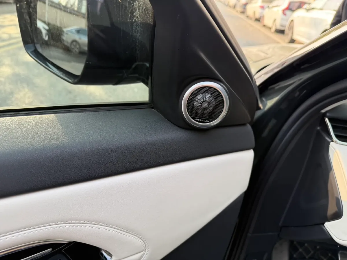 2022 Land Rover Range Rover Evoque 2.0T 249HP L4 9AT,autocango,china used car exporter,china ev exporter,chinese used car exporter,chinese used ev exporter