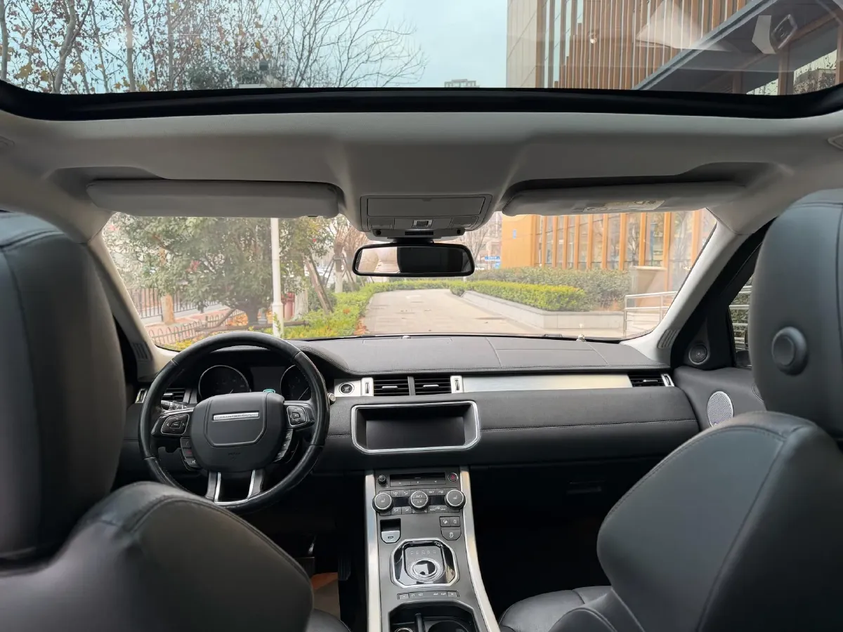 2018 Land Rover Range Rover Evoque 2.0T 241HP L4 9AT,autocango,china used car exporter,china ev exporter,chinese used car exporter,chinese used ev exporter