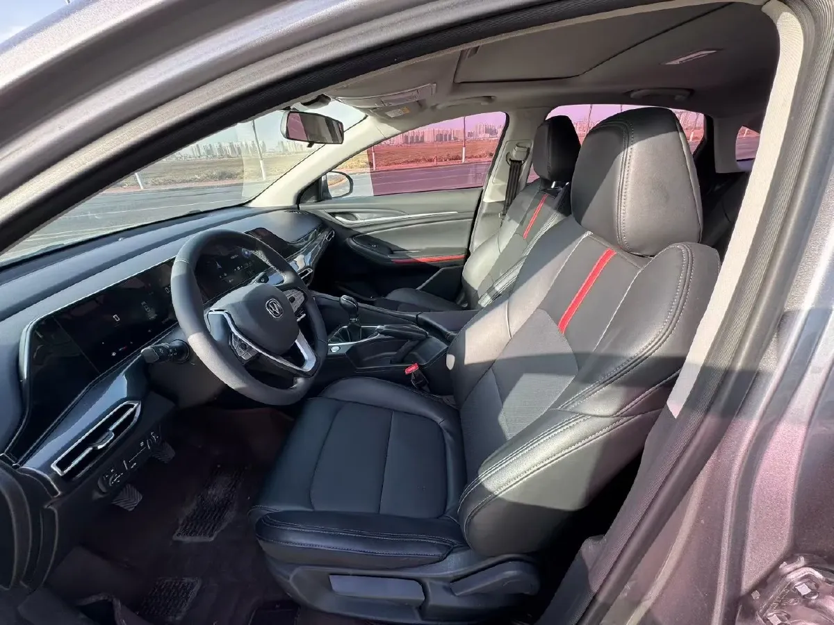 2020 ChangAn Eado 1.6L 128HP L4 5MT,autocango,china used car exporter,china ev exporter,chinese used car exporter,chinese used ev exporter