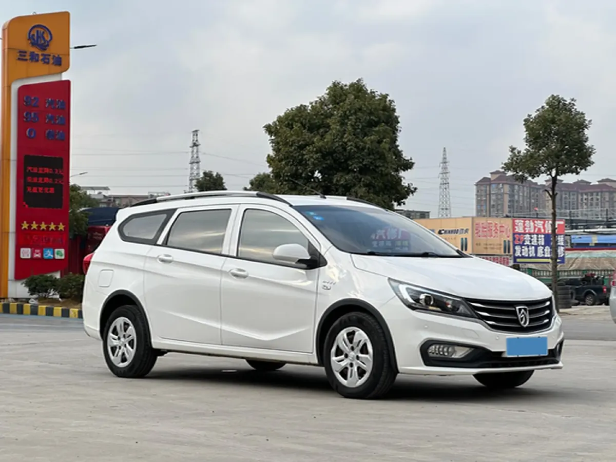 2017 BaoJun 310W 1.5L 112HP L4 6MT,autocango,china used car exporter,china ev exporter,chinese used car exporter,chinese used ev exporter