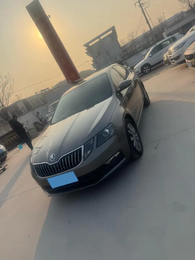 2022 Skoda Octavia 1.5L 113HP L4 6AT