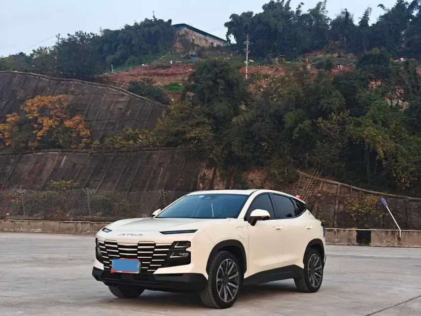 2022 Jetour DASHING i-DM 1.5T 156HP L4 3DHT PHEV 19.27KWH