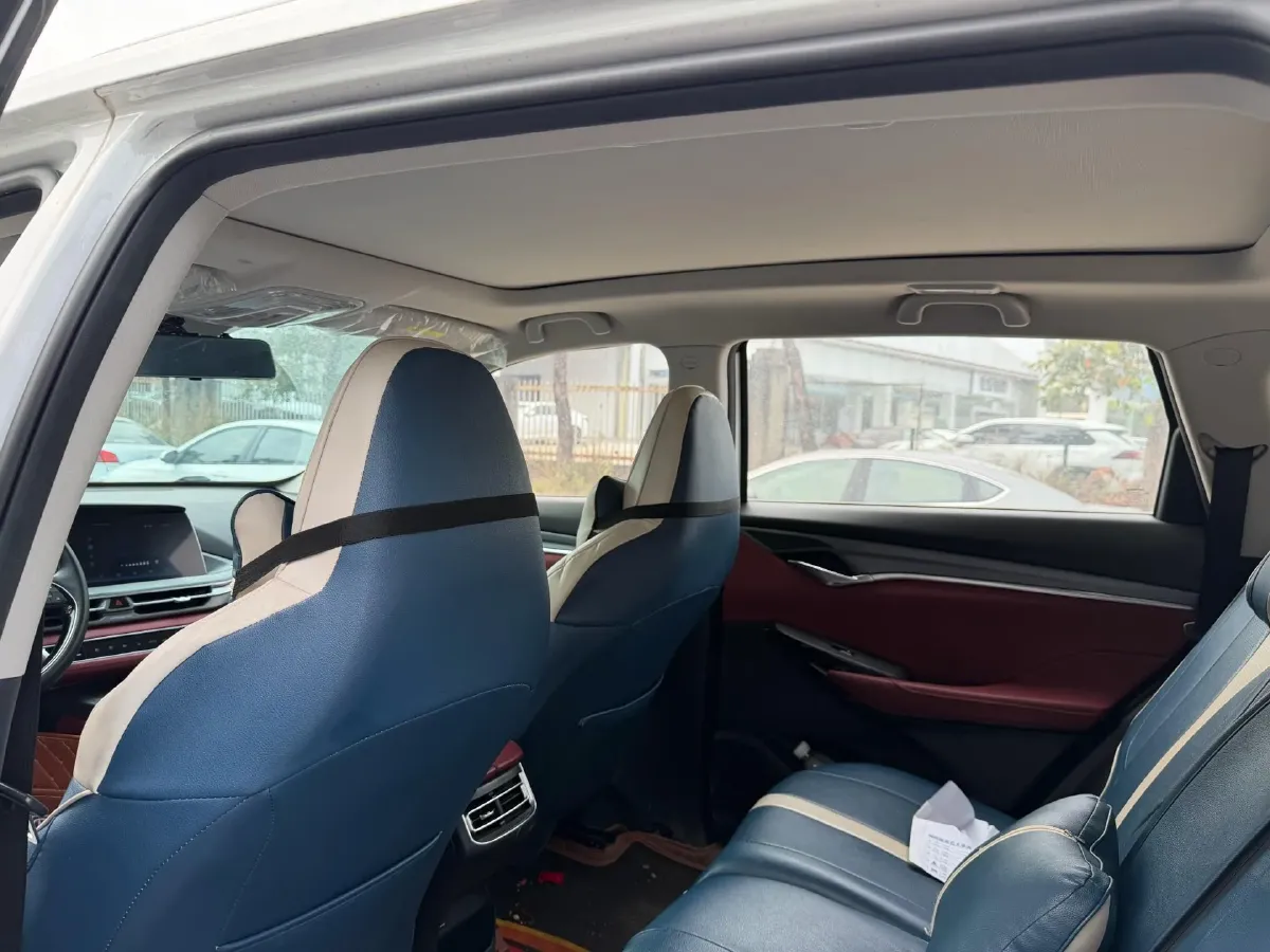 2022 ChangAn CS75 Plus 2.0T 233HP L4 8AT,autocango,china used car exporter,china ev exporter,chinese used car exporter,chinese used ev exporter