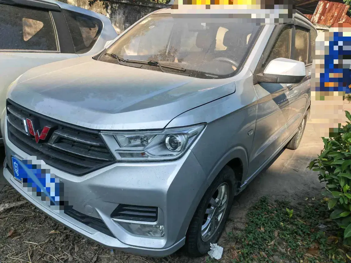 2019 WuLing HongGuang 1.5L 99HP L4 6MT