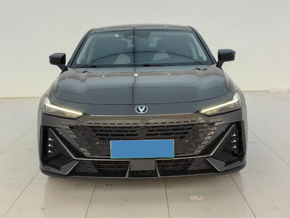 2023 ChangAn UNI-V iDD 1.5T 170HP L4 6TCT PHEV 18.4KWH,autocango,china used car exporter,china ev exporter,chinese used car exporter,chinese used ev exporter