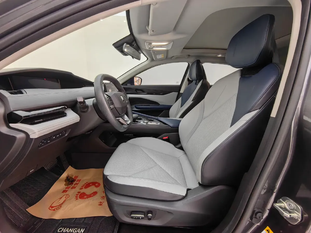 2023 ChangAn UNI-V iDD 1.5T 170HP L4 6TCT PHEV 18.4KWH,autocango,china used car exporter,china ev exporter,chinese used car exporter,chinese used ev exporter