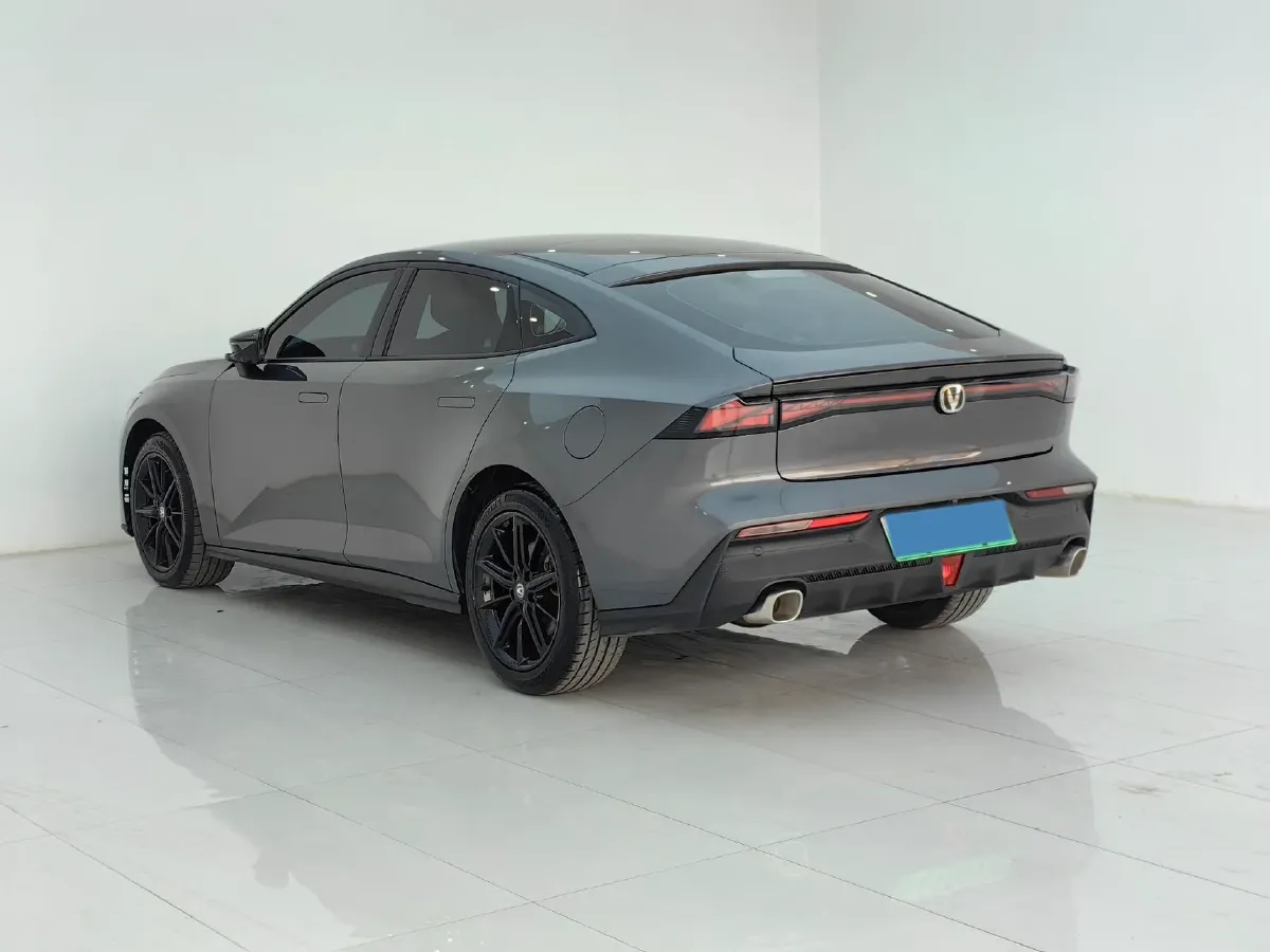 2023 ChangAn UNI-V iDD 1.5T 170HP L4 6TCT PHEV 18.4KWH,autocango,china used car exporter,china ev exporter,chinese used car exporter,chinese used ev exporter