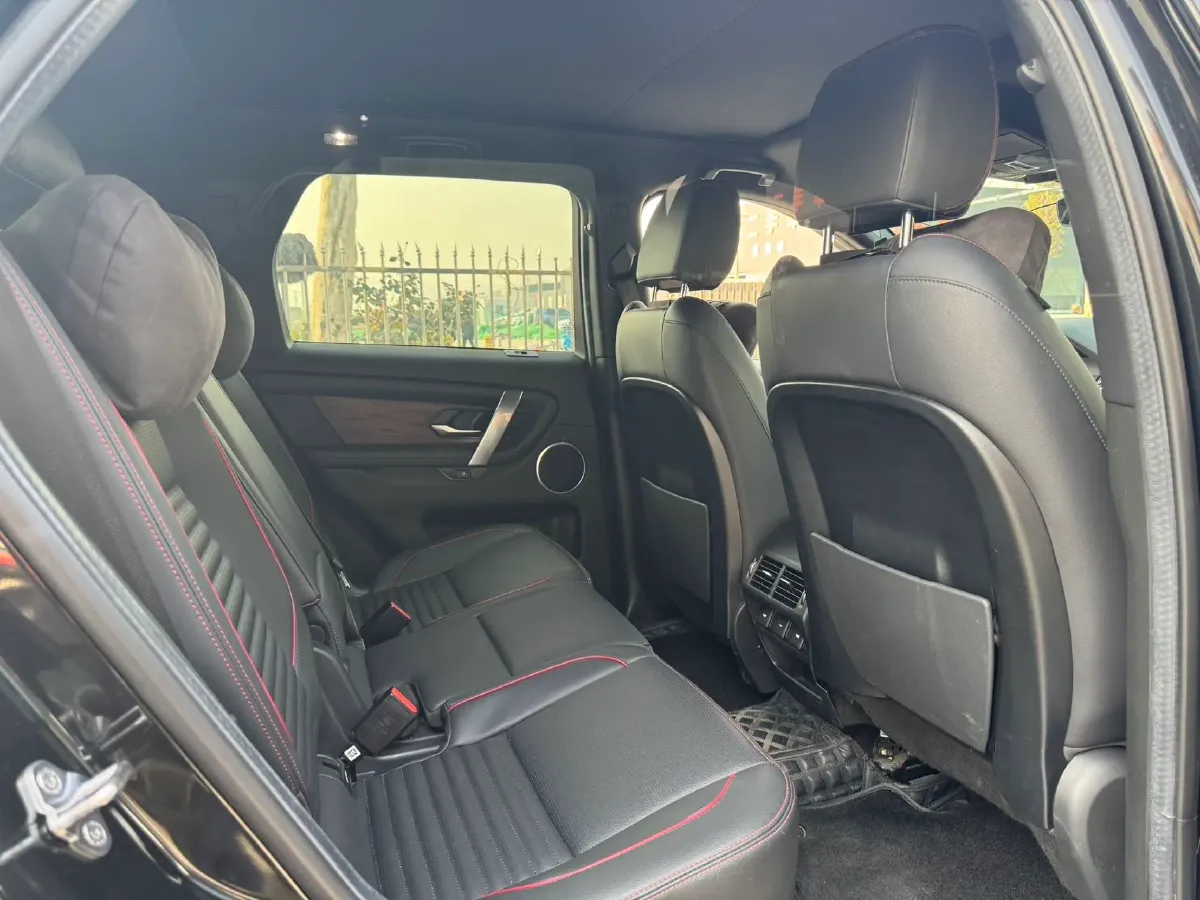 2020 Land Rover Discovery Sport 2.0T 249HP L4 9AT,autocango,china used car exporter,china ev exporter,chinese used car exporter,chinese used ev exporter